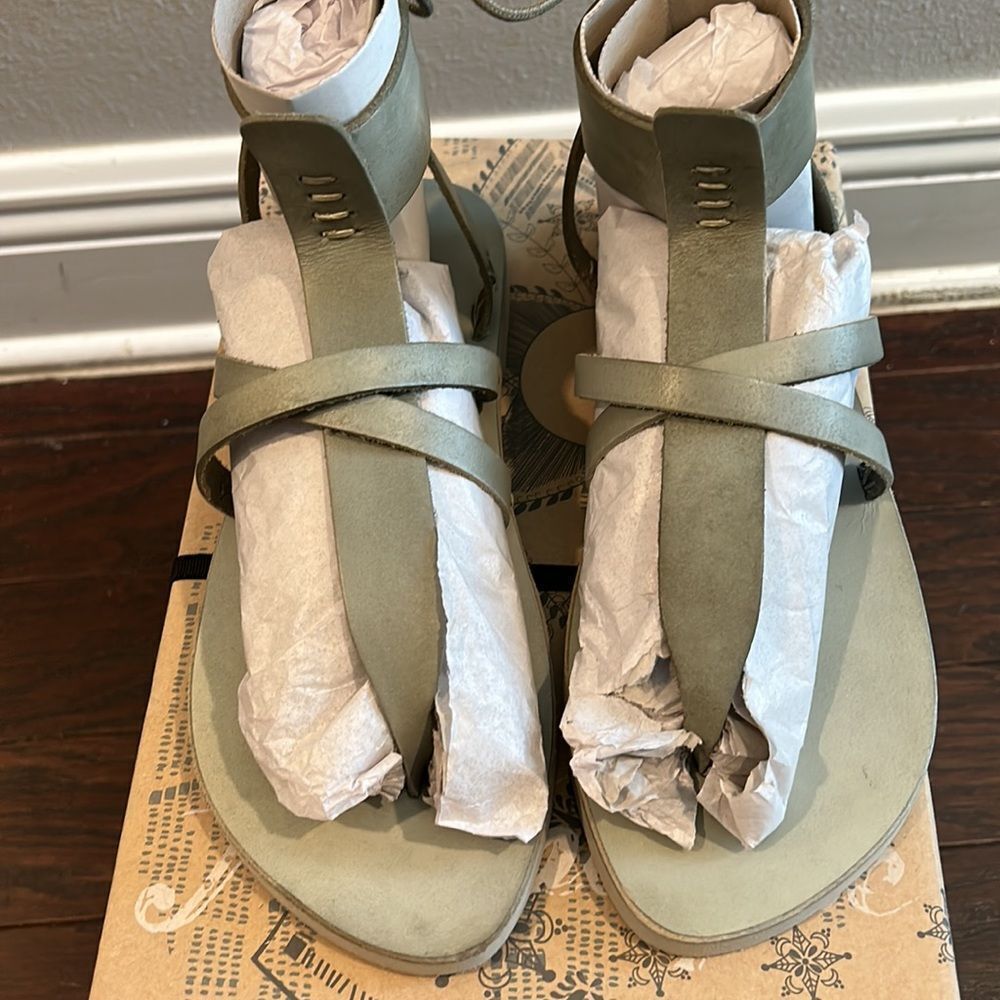 NWB Free People Vacation Day Wrap Sandals Leather Shoes Sky Blue Gray - Picture 9 of 10
